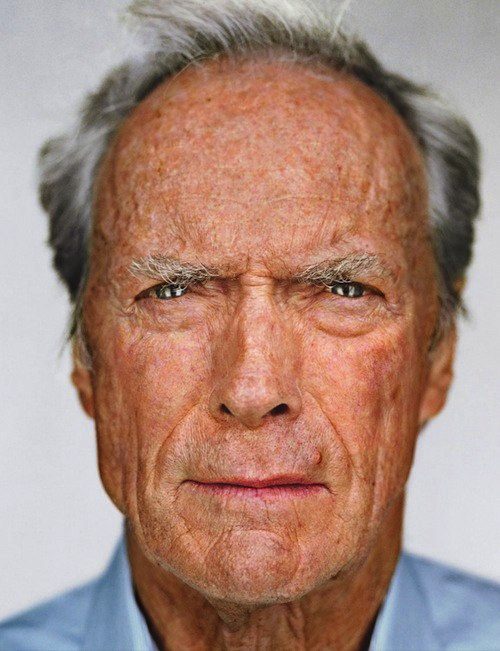 As fotos que Martin Schoeller tirou de alguns famosos são daquelas que te colocam tão perto dos seus ídolos que parece que você pode ler os olhos deles. Eu acho fenomenal.