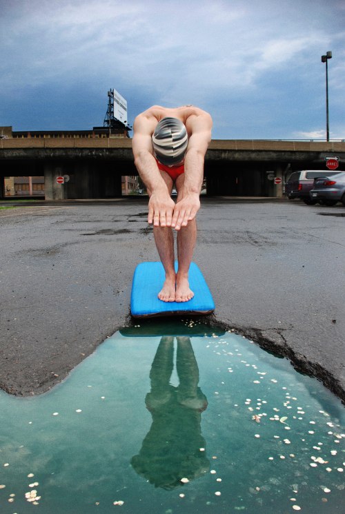 My Potholes é um projeto que tenta ridicularizar a presença massiva de buracos nas ruas de Montreal, no Canadá. A ideia é mostrar o tamanho e a frequência desses buracos colocando-os com funcionalidades da vida real mas de uma forma ridícula e exagerada. Como piscinas, panelas e lagos.