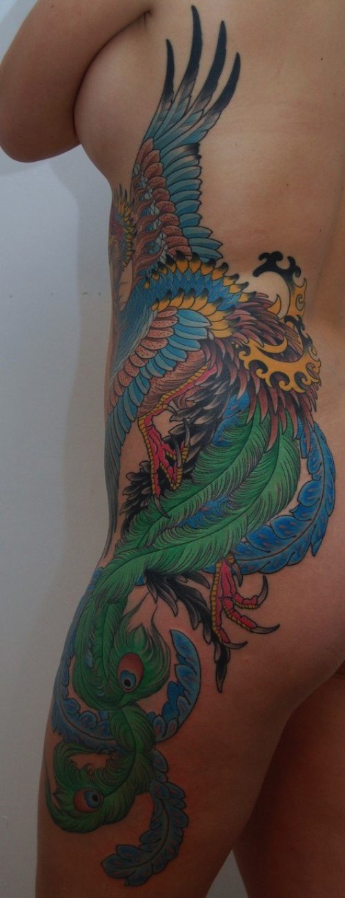 Peter Lagergren é o dono do Malmö Classic Tattoo na Suécia e suas tatuages tem um visual clássico mas sempre com um estilo mais atual.