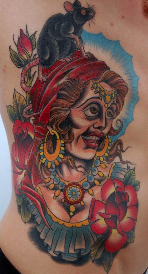 Peter Lagergren é o dono do Malmö Classic Tattoo na Suécia e suas tatuages tem um visual clássico mas sempre com um estilo mais atual.
