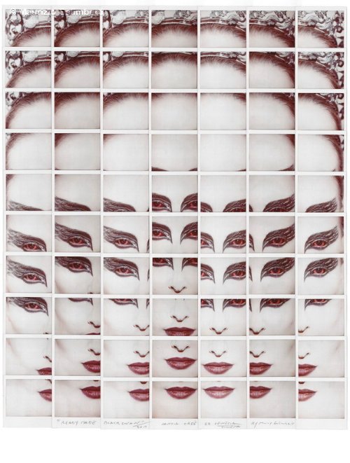 Maurizio Galimberti é um fotógrafo italiano cujo trabalho consiste de mosaicos abstratos feitos usando muitas fotos Polaroid. Ele cria esses mosaicos abstratos tirando dezenas de fotos e as organizando em um grid. É nessa etapa que você começa a visualizar o que o fotógrafo está tentando fazer. É aqui que você entende as múltiplas dimensões de perspectiva que existem em suas obras.
