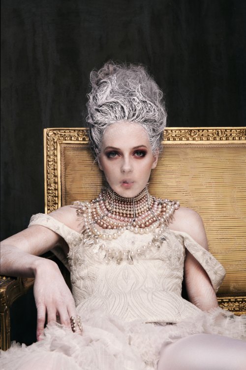 Requiem for a Queen_03