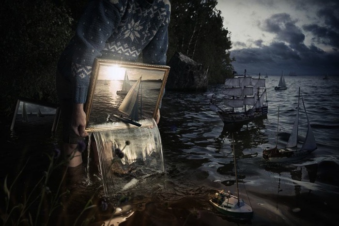 Erik Johansson é um fotógrafo e retocador sueco com um portfolio para lá de surreal. Seu trabalho é famoso por distorcer a realidade e criar uma espécie de surrealismo digital. Seu trabalho tem dois pontos extremamente interessantes que são a forma com a qual ele cria cenários inacreditáveis e que questionam a realidade do que você está vendo com seus olhos. Enquanto isso, ele usa suas técnicas de retoque digital para deixar tudo o mais perfeito possível. Incluindo ai até servir de modelo para algumas das suas fotos. 