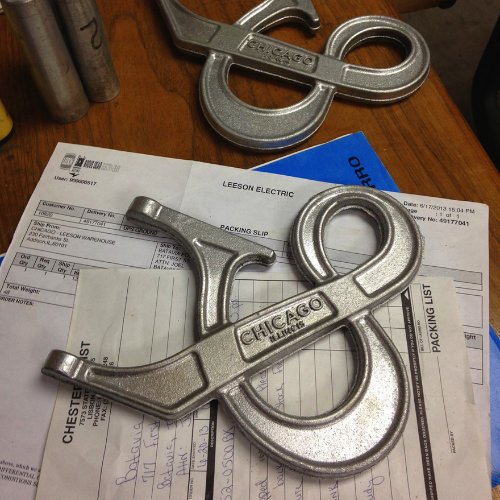 AdjustableClampersand_03