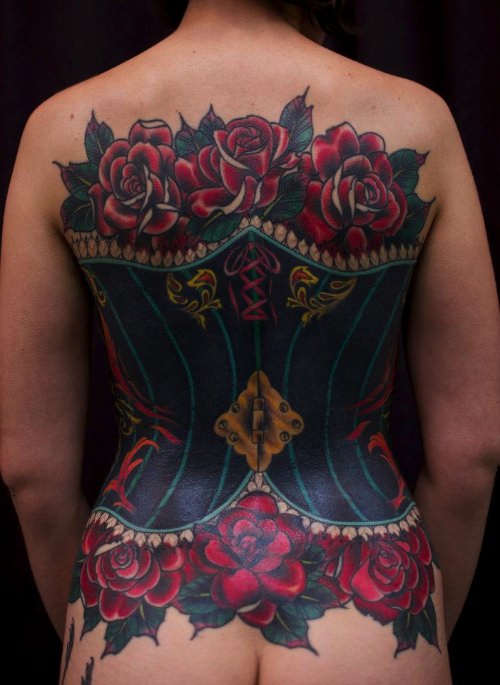 Sir Lexi Rex é um tatuador lá de Washington com um portfólio repleto de estilos bem diferentes e uma ótima aplicação de cor. 