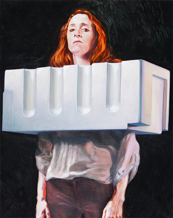 Vivemos num mundo onde tudo é digital, tudo é rápido e tudo é instantâneo. As pessoas não fazem como no passado e encomendam retratos, pinturas feitas por artistas. Mas, ao mesmo tempo que essa é uma demanda em extinção, a arte continua sendo apreciada como antes. É isso que Gael Davrinche quis explorar na sua série de retratos onde os modelos, incluindo o próprio artista, fazem piada deles mesmos. 