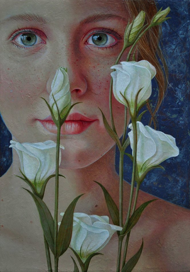 Jantina Peperkamp é uma artista holandesa que aprendeu a pintar seus retratos realistas sozinha. Nesses trabalhos, ela diz que o resultado final sempre depende da energia que surge entre a artista e a modelo. Jantina Peperkamp se enxerga como uma observadora que tenta reconhecer a si mesmo em seus modelos para, finalmente, criar um auto retrato.