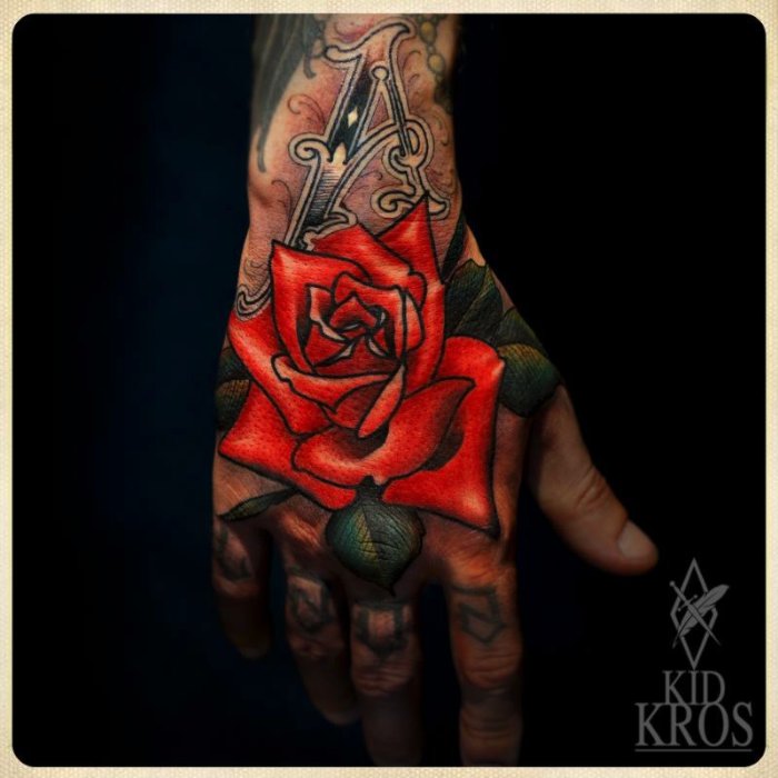 Kid-Kros é um tatuador croata com um portfolio de tatuagens bem único em estilo e cores. Sua atenção para detalhes é fora do comum e o seu estilo de ilustrações está entre meus favoritos. Dêem uma olhada nas imagens abaixo e pronto.