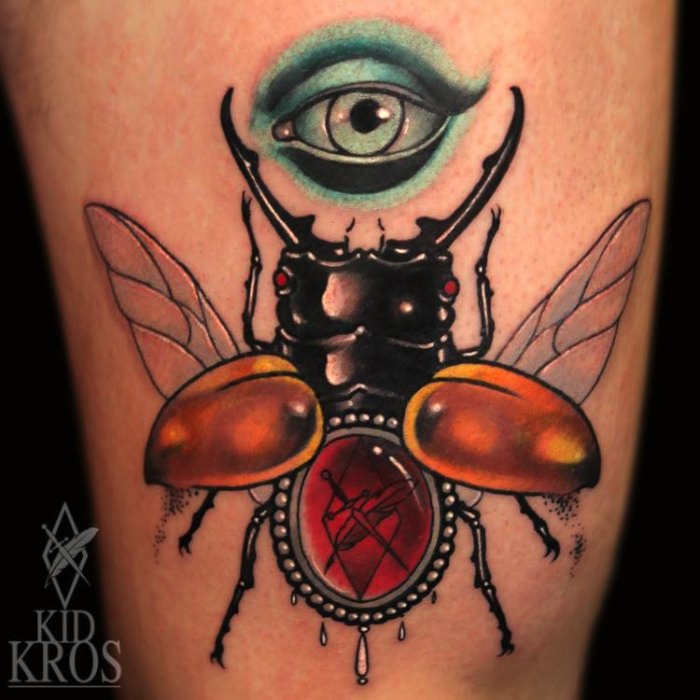 Kid-Kros é um tatuador croata com um portfolio de tatuagens bem único em estilo e cores. Sua atenção para detalhes é fora do comum e o seu estilo de ilustrações está entre meus favoritos. Dêem uma olhada nas imagens abaixo e pronto.