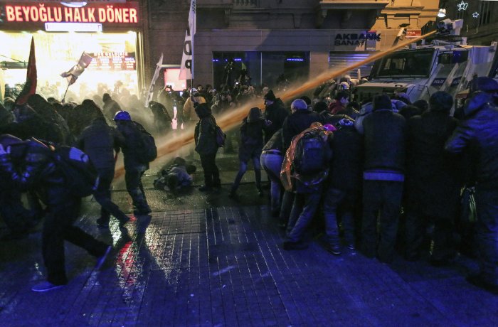Turquia Berkin 16