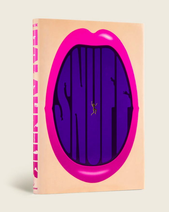 Sou fã do Chuck Palahniuk tem vários anos e tenho vários livros dele aqui em casa. Mas, não sabia que tinha o trabalho do Rodrigo Corral nas minhas prateleiras, já que ele é o responsável pelas ilustrações nas capas de todos os livros que você pode ver abaixo.