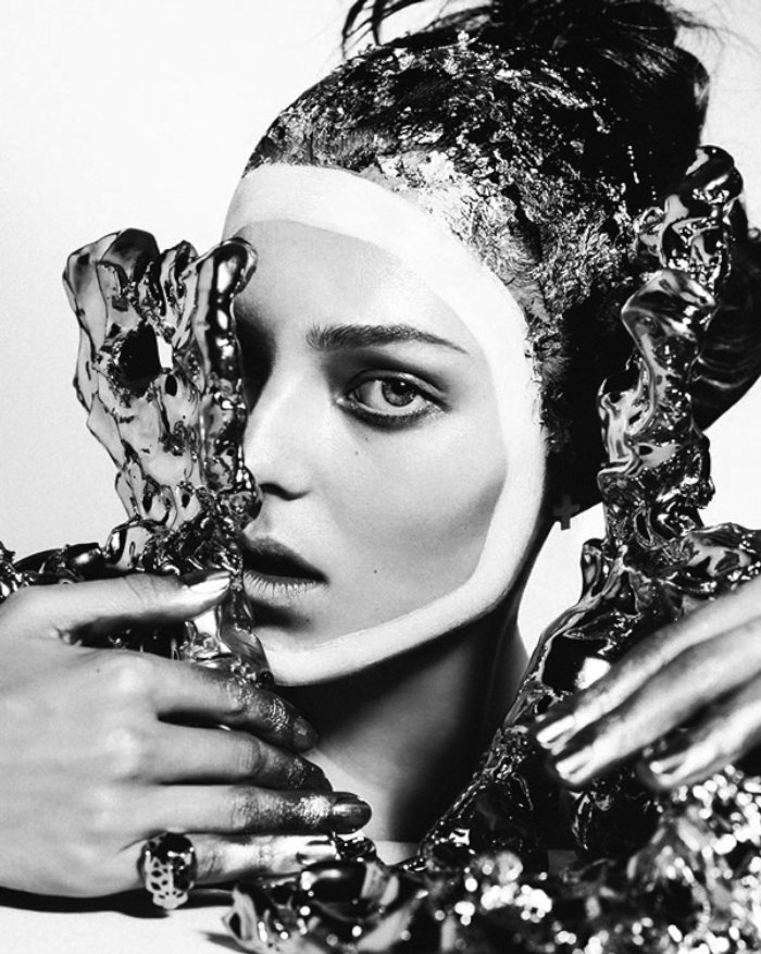 Elizaveta Porodina é uma fotógrafa de moda baseada em Munique, aqui na Alemanha. Sou um grande fã do seu trabalho e da forma com a qual ela trabalha com seus temas e cores. Em le ciel du Marcel você pode ver o que ela pode fazer.