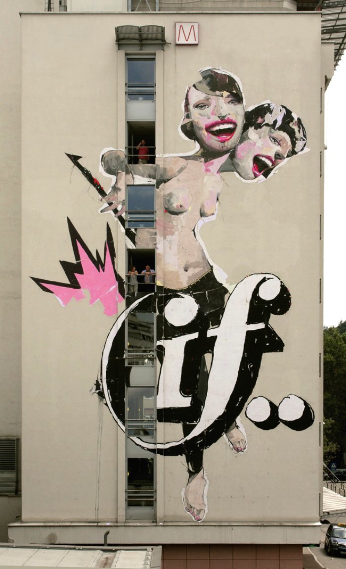 A série de murais gigantes conhecidos como The Pseudo-Advertising Series é um dos trabalhos mais interessantes que encontrei no portfolio do Alexandros Vasmoulakis. O mais interessante para mim foi o fato de que já me deparei com um desses murais aqui em Berlin há alguns anos. Nunca soube quem era o autor daquela obra mas agora coloquei um rosto nessa criação.