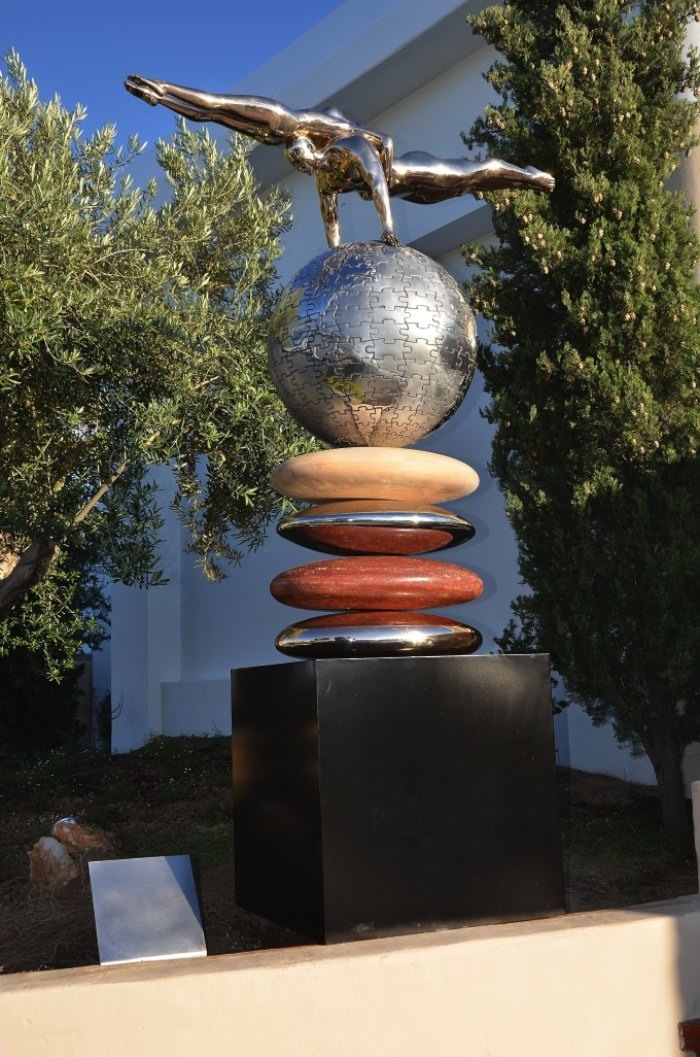 Lorenzo Quinn 04