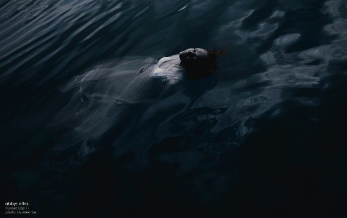 Slevin Aaron trabalha com fotografia mas descreve seu trabalho como fotógrafo de emoções. E essa descrição faz muito sentido depois que você der uma olhada nas imagens logo abaixo.