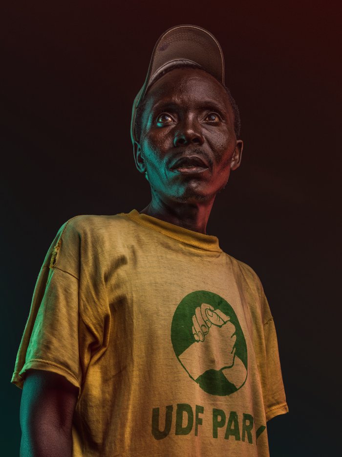 Osborne Macharia fotografou alguns dos homens de Kawangware, uma cidade perto de Nairóbi, lá no Quênia.