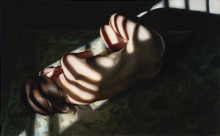 Anwen Keeling é uma artista australiana cuja série The Blue Room chamou minha atenção. Nessa série de pinturas a óleo, ela estuda o corpo feminino através do luzes e sombras que vem das janelas.