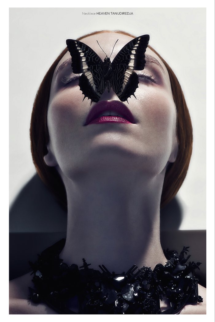 Preciso dizer que adorei as fotos que o Cyril Lagel fez para a edição de Curiosity & Vanity da revista 160g Magazine.