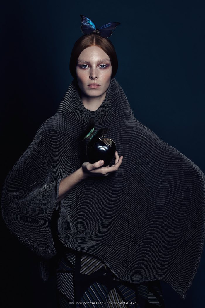 Preciso dizer que adorei as fotos que o Cyril Lagel fez para a edição de Curiosity & Vanity da revista 160g Magazine.