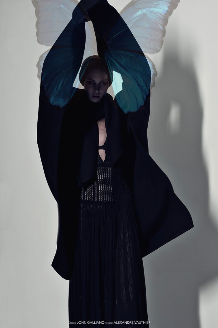 Preciso dizer que adorei as fotos que o Cyril Lagel fez para a edição de Curiosity & Vanity da revista 160g Magazine.