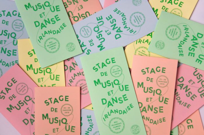 O estúdio de design gráfico La Mouche et la Cloche, lá de Paris, foi fundado por Fanny Katz e Sylvain Henri que se conheceram na École Professionnelle Supérieure des Arts Graphiques de Paris. Acabaram trabalhando juntos na Les Bons Faiseurs antes de abrir o próprio estúdio em 2012.
