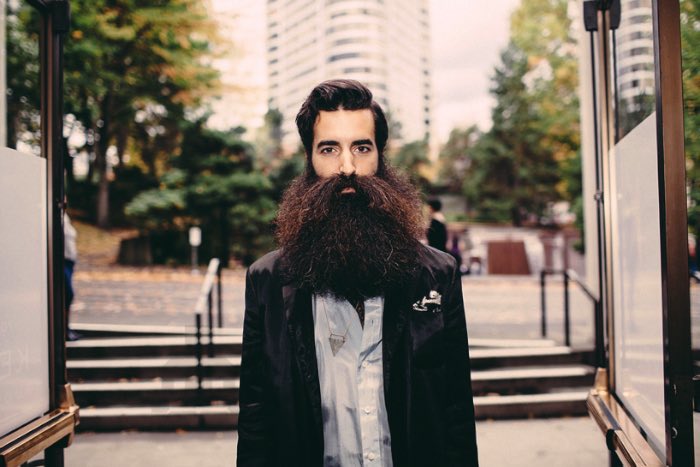 Jaclyn Campanaro estava em Portland para fotografar o que acontecia durante mais um the World Beard and Moustache Championships. Lá, centenas de barbudos de todos os lugares do mundo se reuniram para mostrar suas barbas e bigodes.