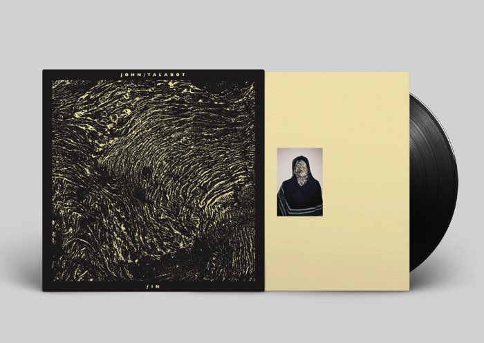 Arnau Pi é um designer gráfico lá de Barcelona com um trabalho bem interessante voltado para música. Ele estudou na BAU School of Design de Barcelona e, também, na Buckinghamshire University na Inglaterra. Daí, ele passou a trabalhar no Vasava e você pode ver alguns dos seus trabalhos aqui.