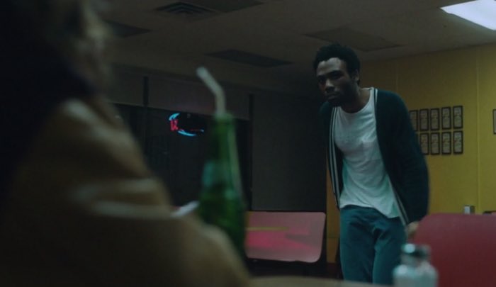 Childish Gambino sendo dirigido por Hiro Murai, uma das maiores referências em music videos da atualidade