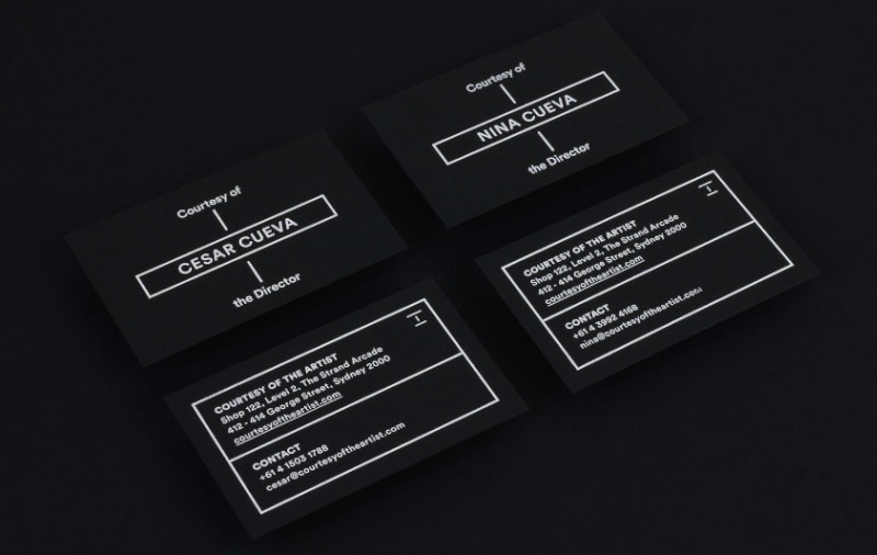 Design by Toko é um estúdio de design gráfico que trabalha com soluções mais do que criativas para comércio e cultura. Do conceito, passando pelo design e até o produto final, eles trabalham com todo o processo de design. Seja ele branding e identidade visual, design gráfico, internet ou o que mais você pensar.