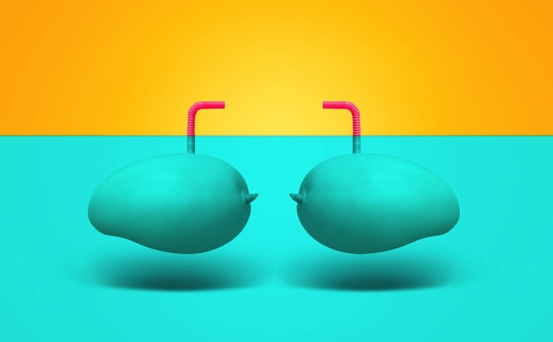 Frooti é uma das marcas de suco mais antigas e amadas da Índia. Depois que eles resolveram mudar o logo e o branding da marca, belíssima criação da Pentagram por assim dizer, ele entraram em contato com a Sagmeister & Walsh para criar uma linguagem visual, conceitos visuais e uma estratégia de marca para o relançamento da Frooti através de materiais impressos, redes sociais, jogos e comerciais de tv.