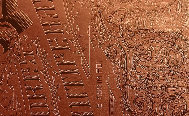 Kevin Cantrell é um designer, diretor de arte e artista de lettering. E estou fazendo esse post aqui para mostrar como ele trabalha com lettering de um jeito especial