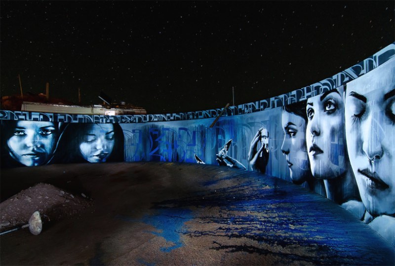 Nos desertos da Califórnia foi onde a artista Christina Angelina encontrou o espaço que ela queria para pintar Kinetoscope, um mural circular dentro de uma caixa d'água abandonada.