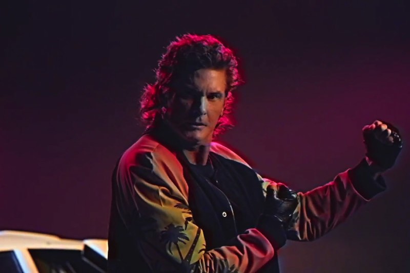David Hasselhoff, Hitler, Soldados Nazistas, Vikings com metralhadoras, Thor, dinossauros e sei lá mais o que... Kung Fury já pode ser considerado o filme do ano só por conseguir inserir todos esses elementos no mesmo video.