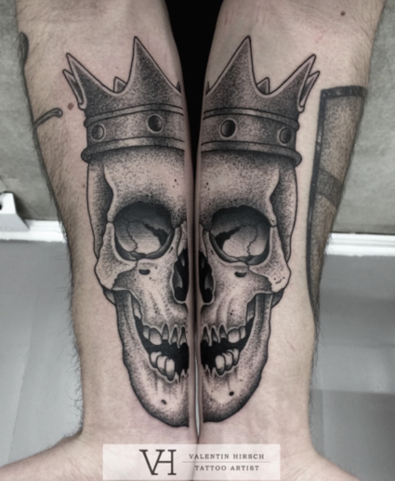 Valentin Hirsch é um dos tatuadores mais famosos aqui de Berlin. Seu trabalho é, normalmente, cercado de temas de animais e feitos usando a técnica de pontilhismo.