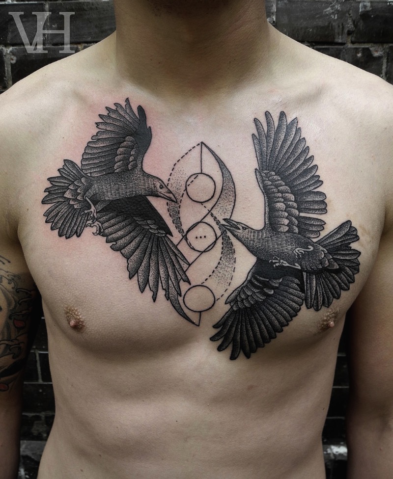 Valentin Hirsch é um dos tatuadores mais famosos aqui de Berlin. Seu trabalho é, normalmente, cercado de temas de animais e feitos usando a técnica de pontilhismo.