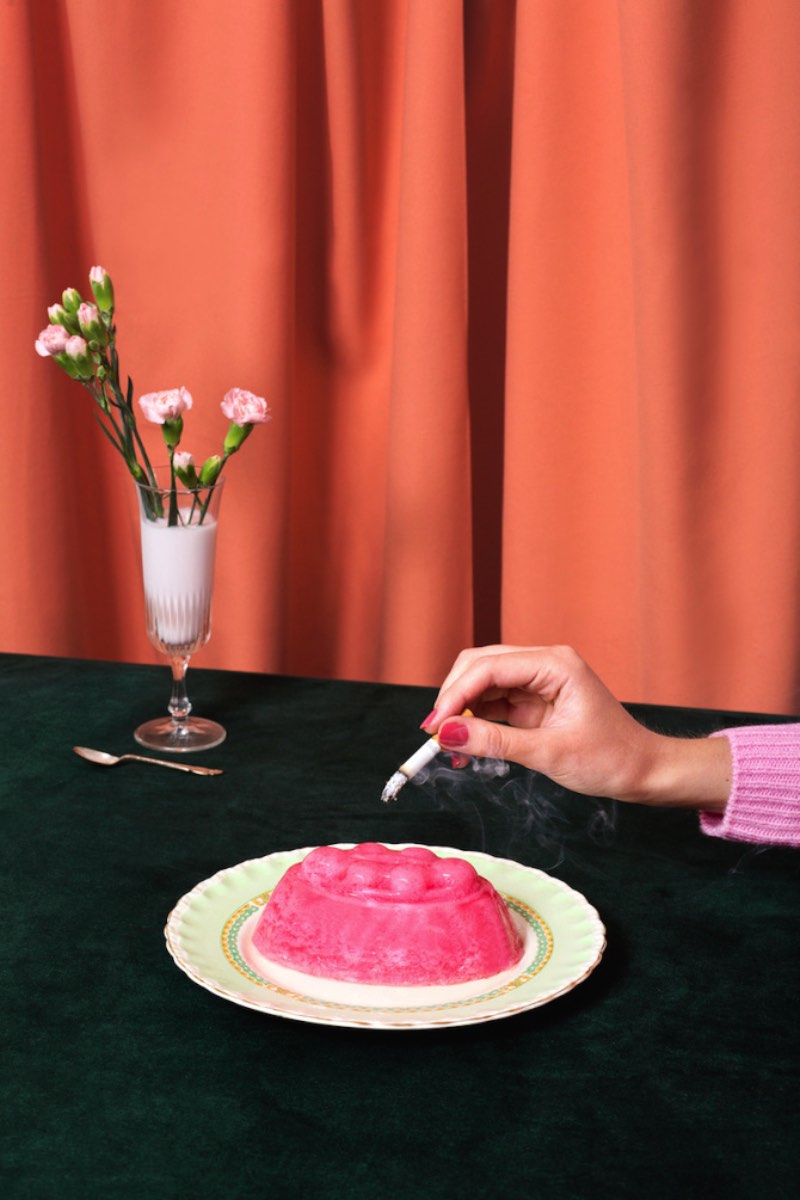Aleksandra Kingo é uma fotógrafa da Lituânia baseada em Londres e cujo trabalho beira o surrealismo.