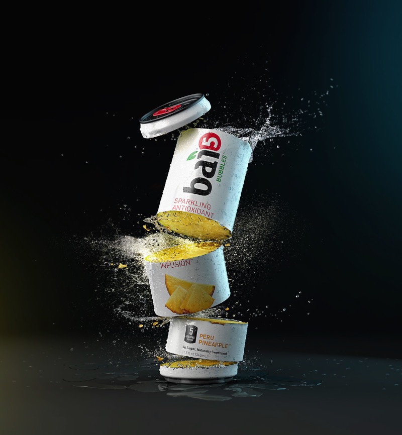 Mike Campau deixou a fotografia de lado para fotografar as embalagens da baì. Você pode ver como que essa decisão tridimensional fez sentido