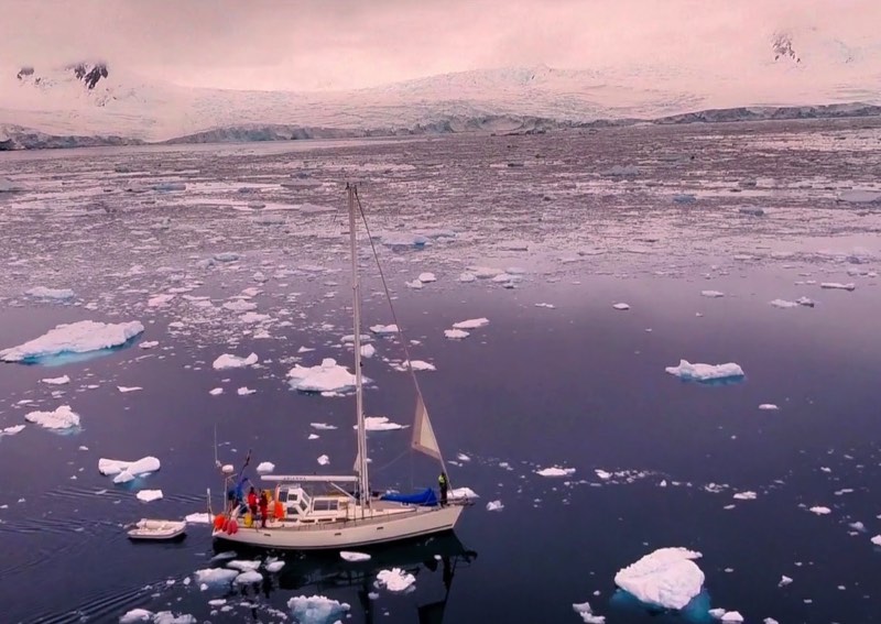 A Antártida filmada pelo Drone de Kalle Ljung vai te mostrar toda a beleza desse continente congelado e coberto de uma neve branca.