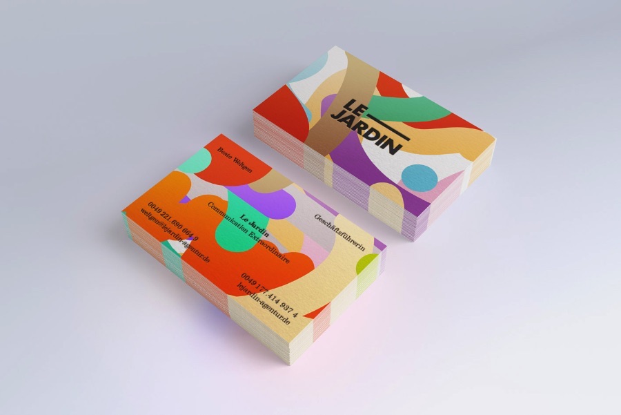Jens Mennicke é uma designer baseada em Colônia, na Alemanha. Ela fundou o Studio Mennicke nessa cidade alemã em 2010 e é lá que ela produz as imagens que você vê logo abaixo.