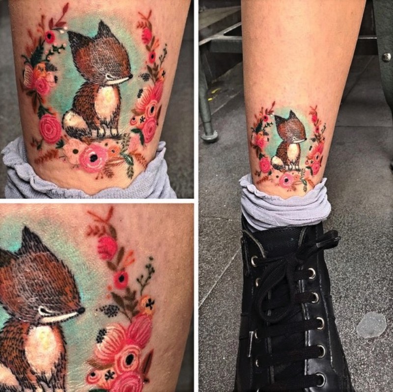 Eva Krbdk é uma tatuadora que trabalha na capital da Turquia, Ankara. É de lá que ela usa algumas técnicas de tatuagem contemporânea para criar belíssimas peças. Mas, o mais interessante do portfolio delas são essas tatuagens que lembram ponto de cruz. 