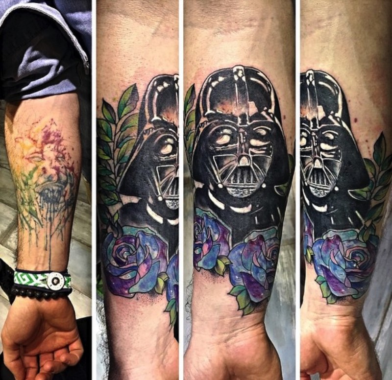 Eva Krbdk é uma tatuadora que trabalha na capital da Turquia, Ankara. É de lá que ela usa algumas técnicas de tatuagem contemporânea para criar belíssimas peças. Mas, o mais interessante do portfolio delas são essas tatuagens que lembram ponto de cruz. 