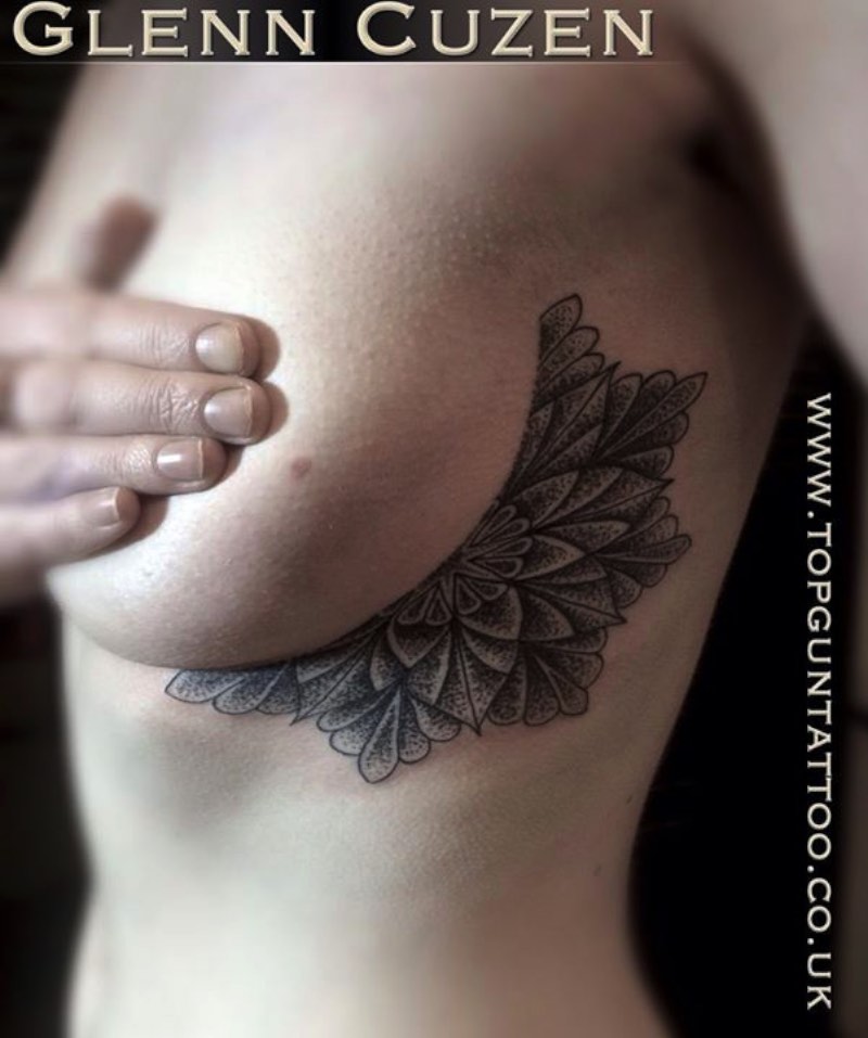 Glenn Cuzen é um tatuador de Reading, na Grã Bretanha, com um trabalho de tatuagem voltando para black work e dotwork geométrico. Ele já trabalha com tatuagem há 14 anos e abriu o Top Gun Studio em 2011, o mais famoso estúdio de tatuagem de Reading.