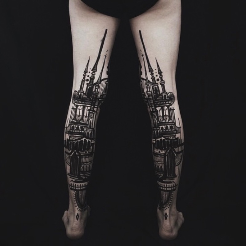 Thieves of Tower é o nome da parceria e colaboração de dois artistas bem distintos: Houston Patton e Dagny Fox. Houston Patton é um artista com grande reconhecimento no mundo das artes pelas suas ilustrações, seus murais e sua reputação como tatuador. Dagny Fox tem um passado bem diferente e trabalha como diretora de criação com um foco grande em promoções e em estética. 
