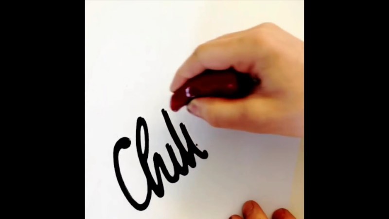 Ian Barnard é o designer responsável por essa experimentação caligráfica que você vai ver no vídeo abaixo. Não sei de onde veio a idéia de trabalhar essa caligrafia com vegetais mas foi isso que ele fez aqui e ficou bem interessante.