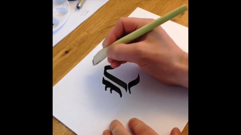 Ian Barnard é o designer responsável por essa experimentação caligráfica que você vai ver no vídeo abaixo. Não sei de onde veio a idéia de trabalhar essa caligrafia com vegetais mas foi isso que ele fez aqui e ficou bem interessante.