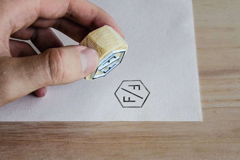 Fabian Fohrer é um estudante de design gráfico baseado em Constança, na Alemanha. Me deparei com seu portfólio no Behance e dá para enxergar uma grande paixão dele por branding, tipografia e design gráfico. 