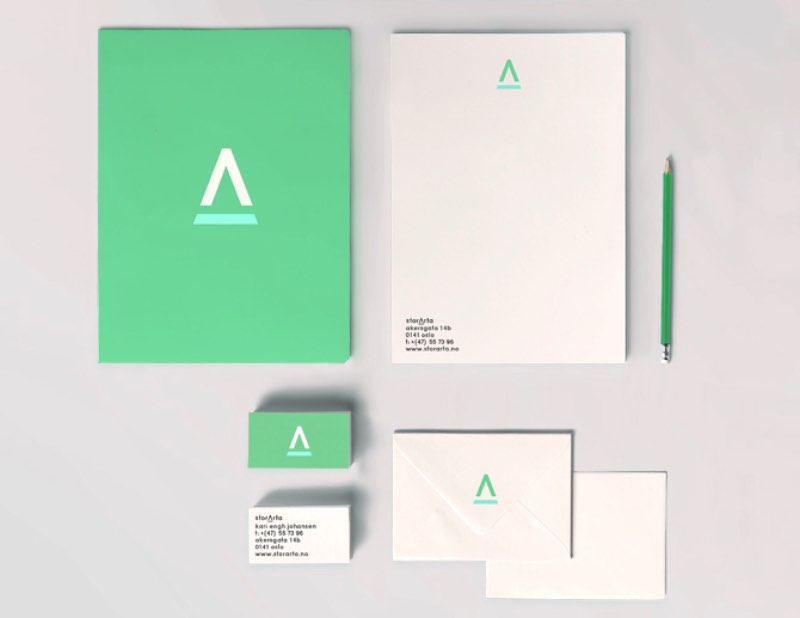Anna Katrin Karlsson é uma designer gráfica e fundadora do estúdio de design conhecido como Forest, lá em Oslo. E é lá na Noruega que ela cria todos os projetos visuais que você vai poder ver logo abaixo. Especializada em criação de identidades visuais, design de livros e revistas, embalagens, ilustração e animações, Anna Katrin Karlsson tem um mestrado em Comunicação visual pela National College of Art and Design de Oslo. Além disso, ela se diz mais do que aberta a colaborações internacionais. 