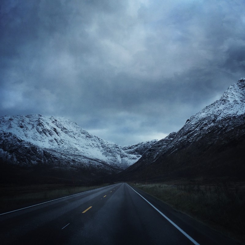O Norte da Noruega pode se transformar em um lugar mágico quando é retratado pelo olhar de alguns fotógrafos. Foi isso que Bjørg-Elise Tuppen conseguiu fazer ao explorar o paralelo 68º norte, na região de Vestfjorden. E, essas fotos você pode ver logo abaixo.