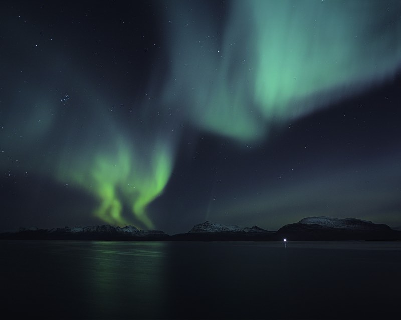 O Norte da Noruega pode se transformar em um lugar mágico quando é retratado pelo olhar de alguns fotógrafos. Foi isso que Bjørg-Elise Tuppen conseguiu fazer ao explorar o paralelo 68º norte, na região de Vestfjorden. E, essas fotos você pode ver logo abaixo.