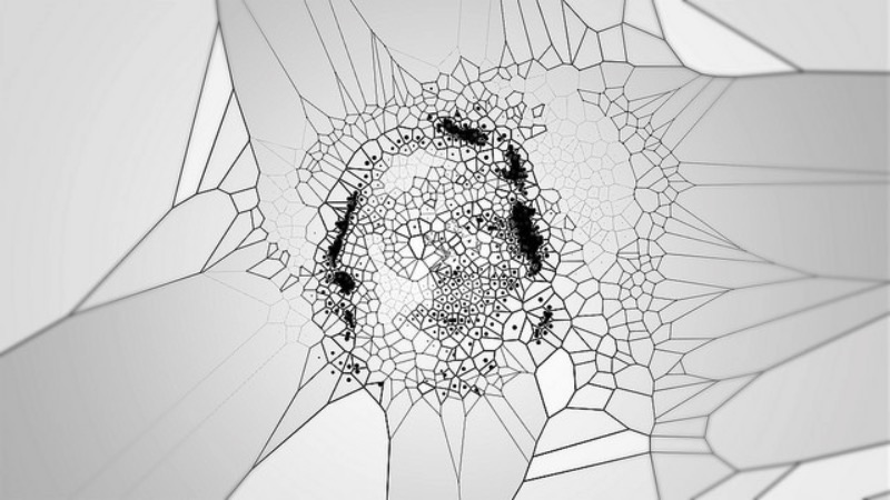 Raven Kwok é um artista visual e programador criativo (se é que podemos usar esse termo em português) cujos trabalhos e pesquisas focam, principalmente, na exploração estética de programas generativos criados por algoritmos e softwares. Foi assim que ele criou os trabalhos e vídeos que você vai ver logo abaixo. 